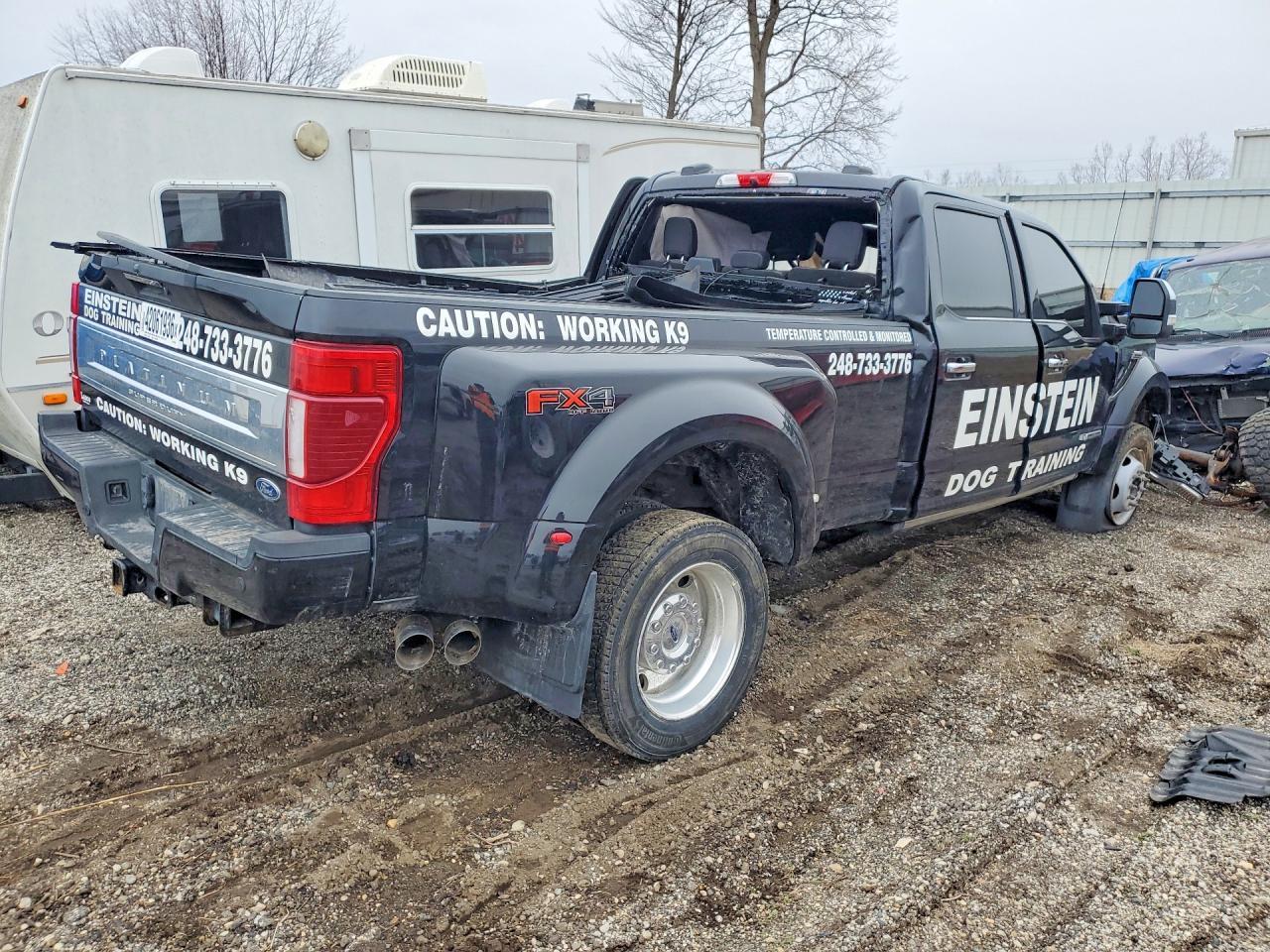 2022 Ford F450 - Фото 3