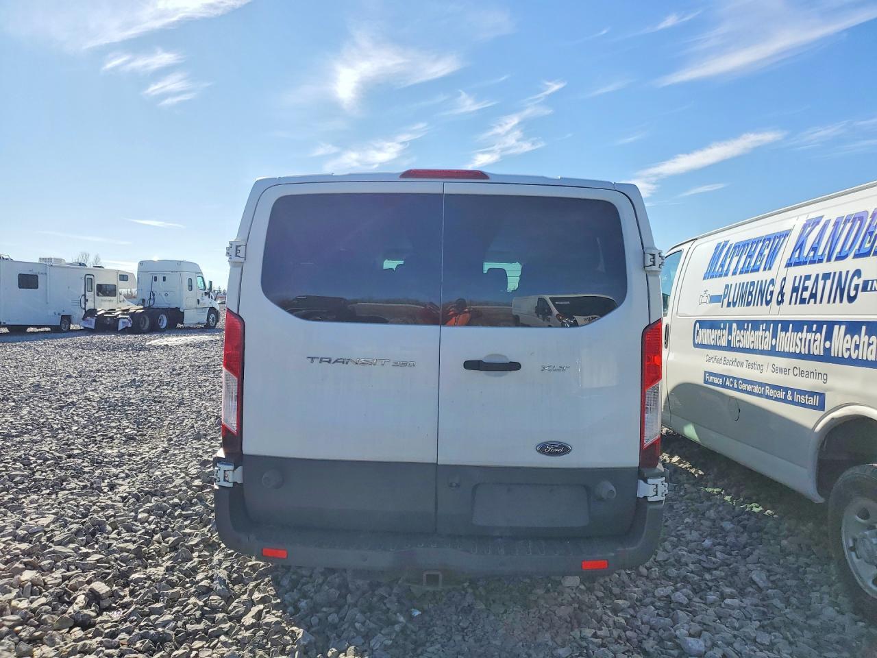 2015 Ford Transit T-350 - Image 6