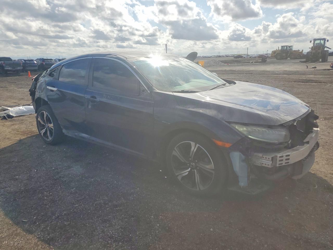 2016 Honda Civic Touring - Фото 4