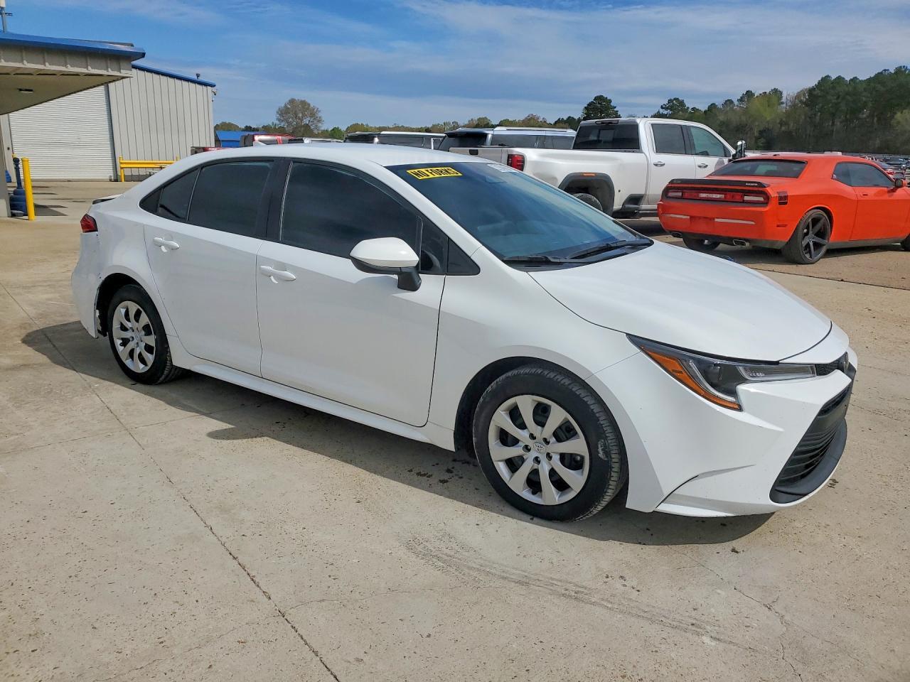 2024 Toyota Corolla Le - Image 4