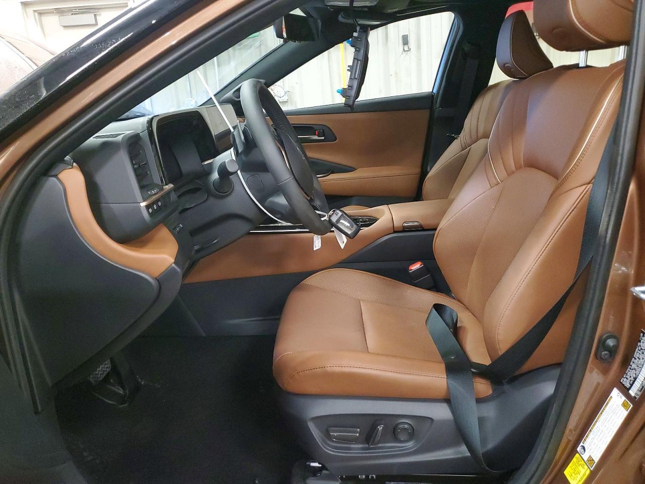 2026 Toyota Crown Signia Limited - Фото 7