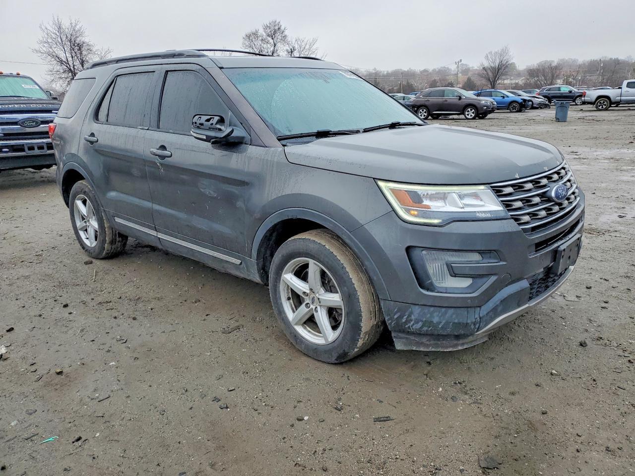 2017 Ford Explorer Xlt - Image 4