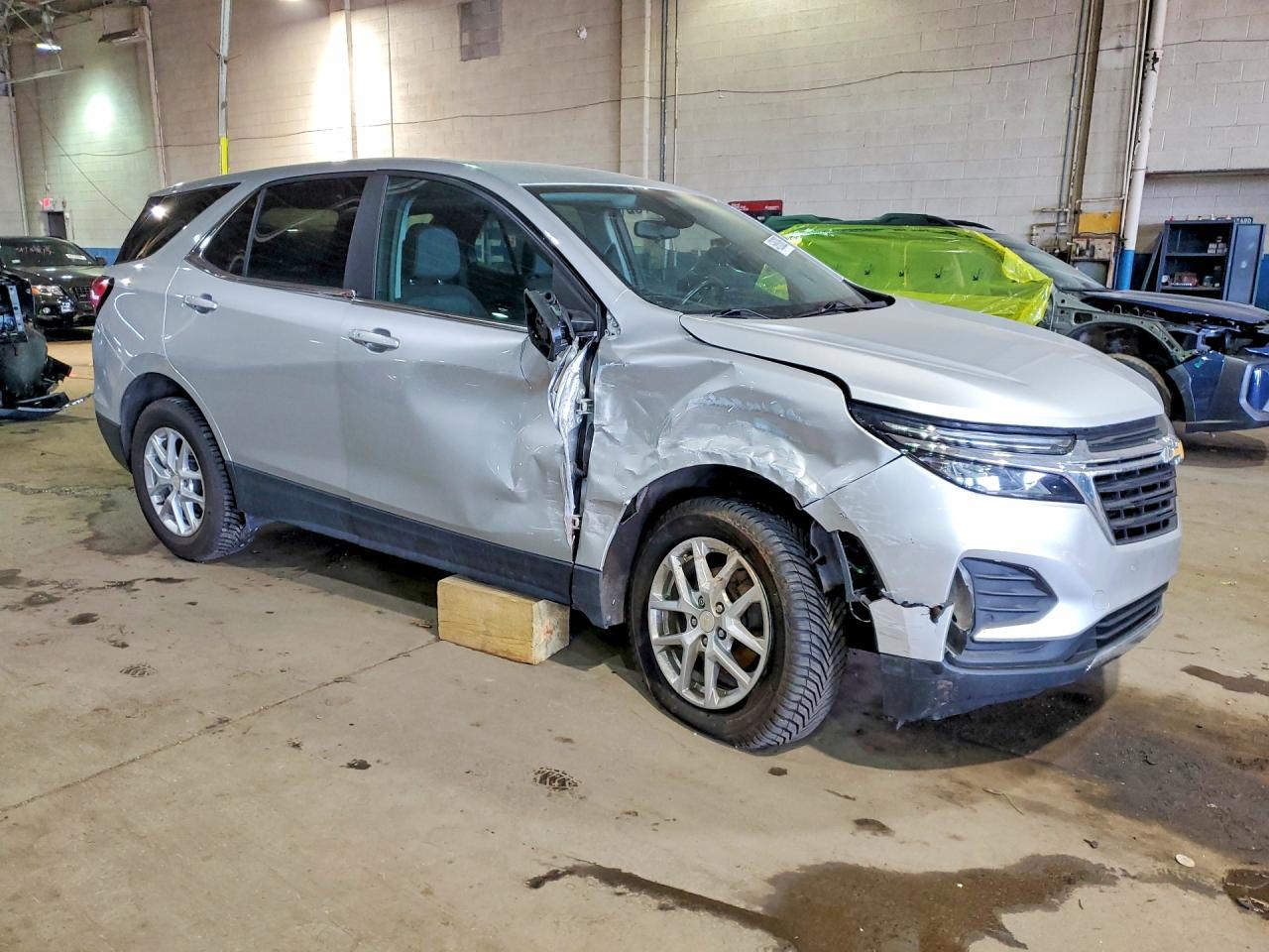 2022 Chevrolet Equinox Lt - Фото 4