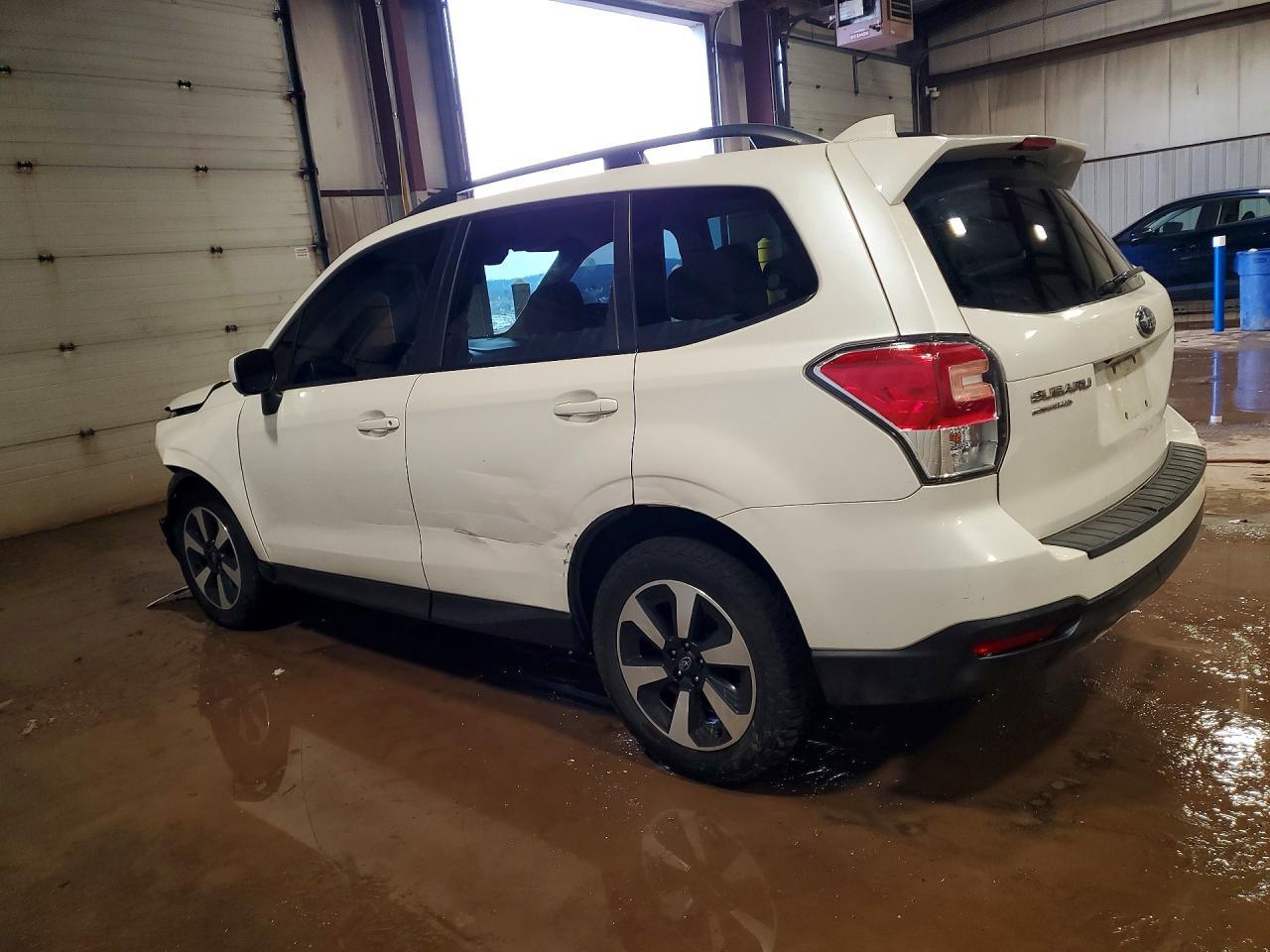 2017 Subaru Forester 2.5I Premium - Фото 2