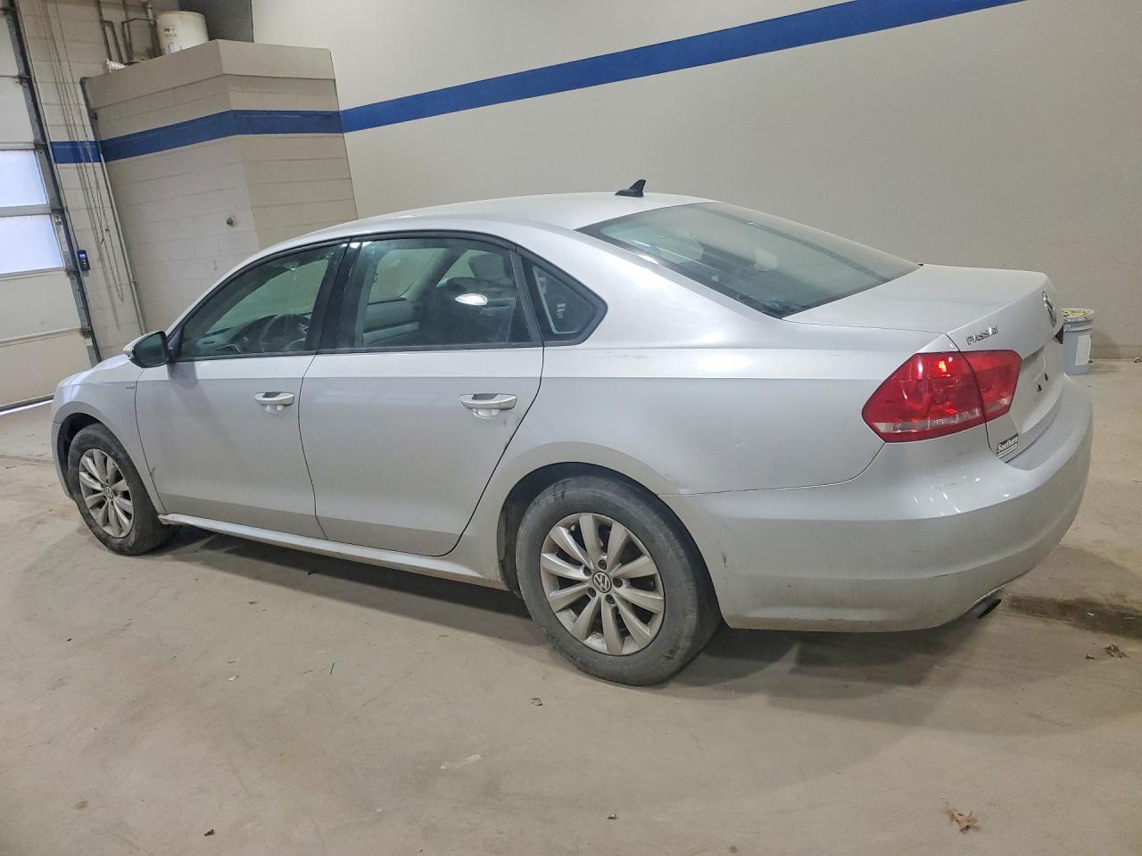 2015 Volkswagen Passat S - Image 2