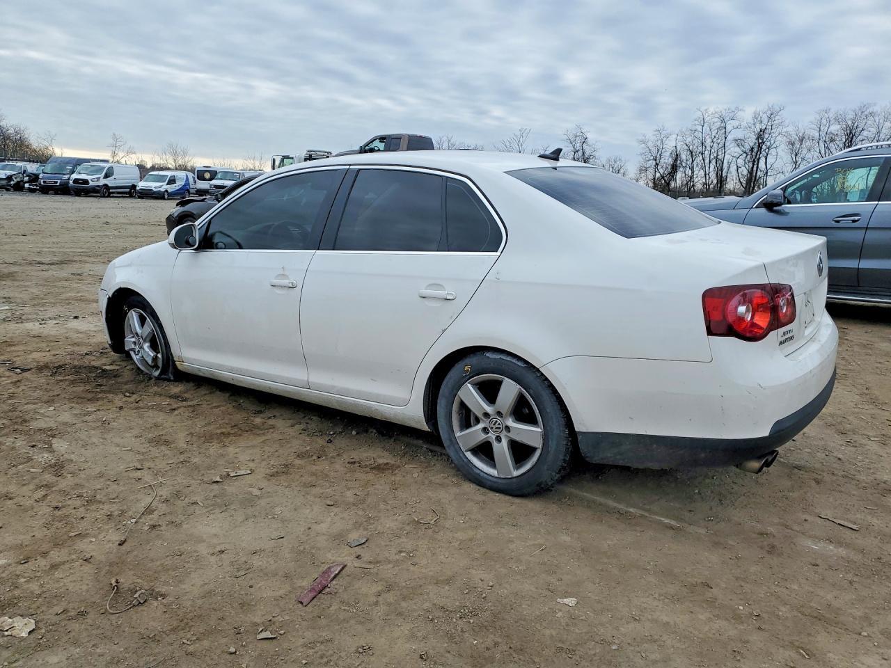2009 Volkswagen Jetta Se - Фото 2