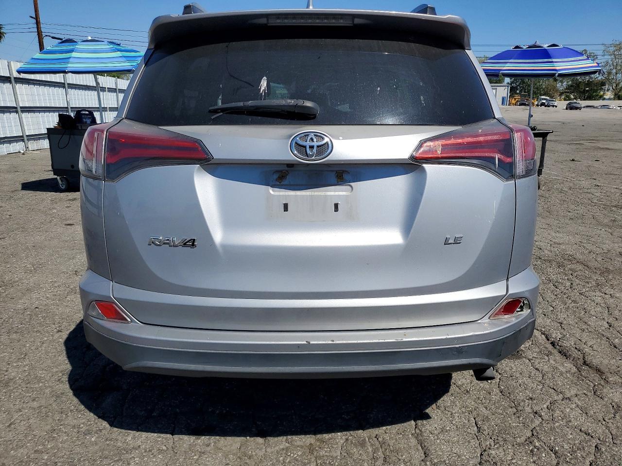 2017 Toyota Rav4 Le - Фото 6