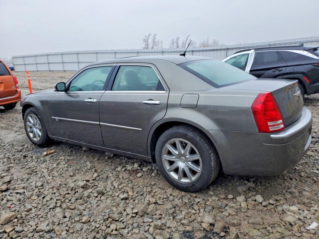 2008 Chrysler 300C - Фото 2