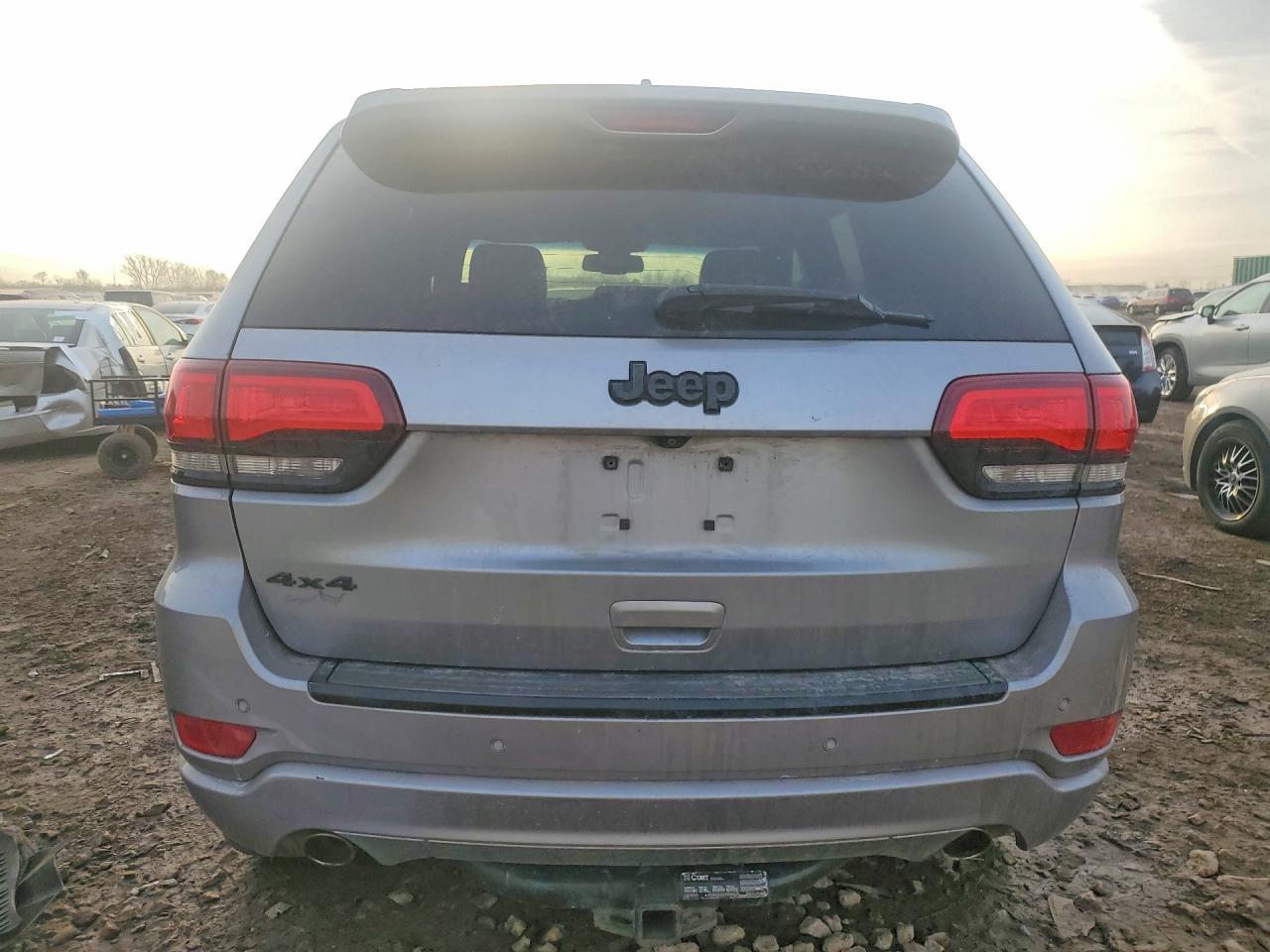 2015 Jeep Grand Cherokee Laredo - Image 6