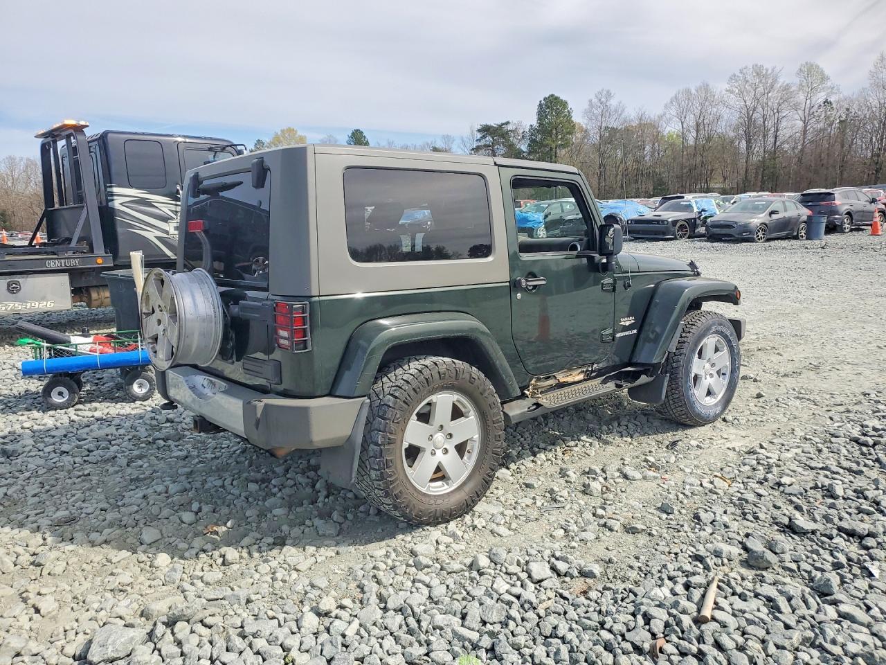 2010 Jeep Wrangler Sahara - Image 3