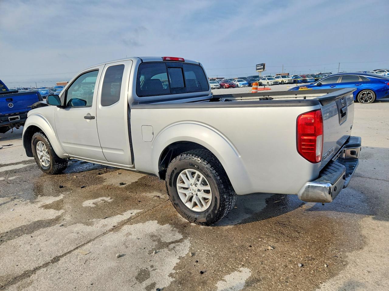 2016 Nissan Frontier Sv V6 - Фото 2
