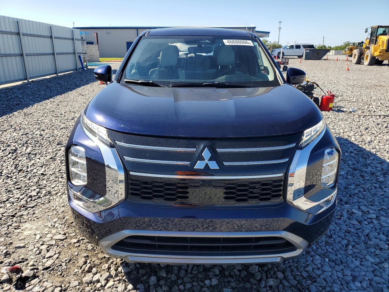 2025 Mitsubishi Outlander Se - Image 5