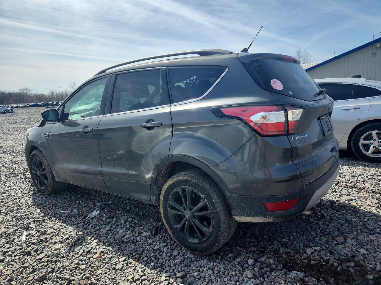 2018 Ford Escape Sel - Image 2