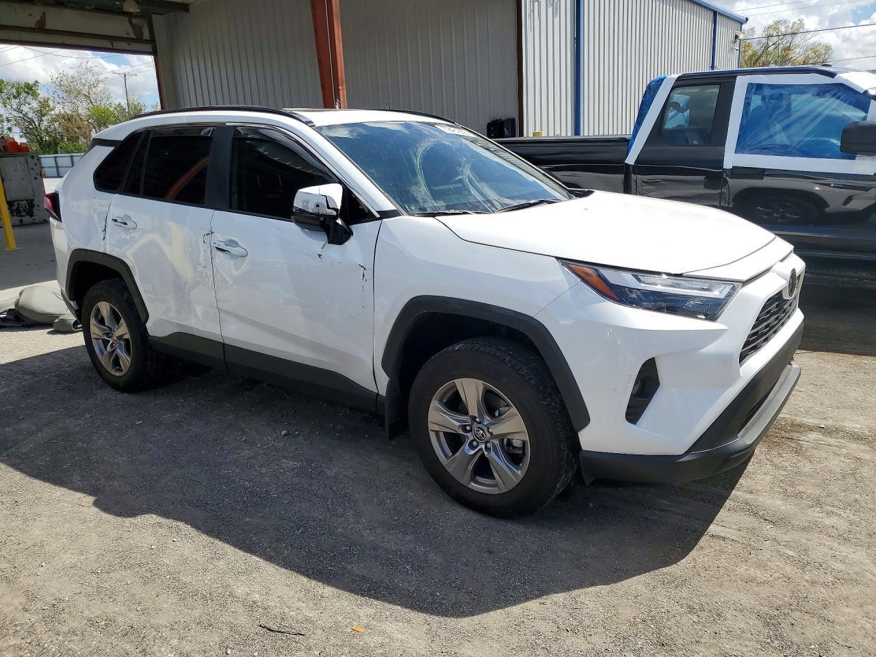 2024 Toyota Rav4 Xle - Image 4