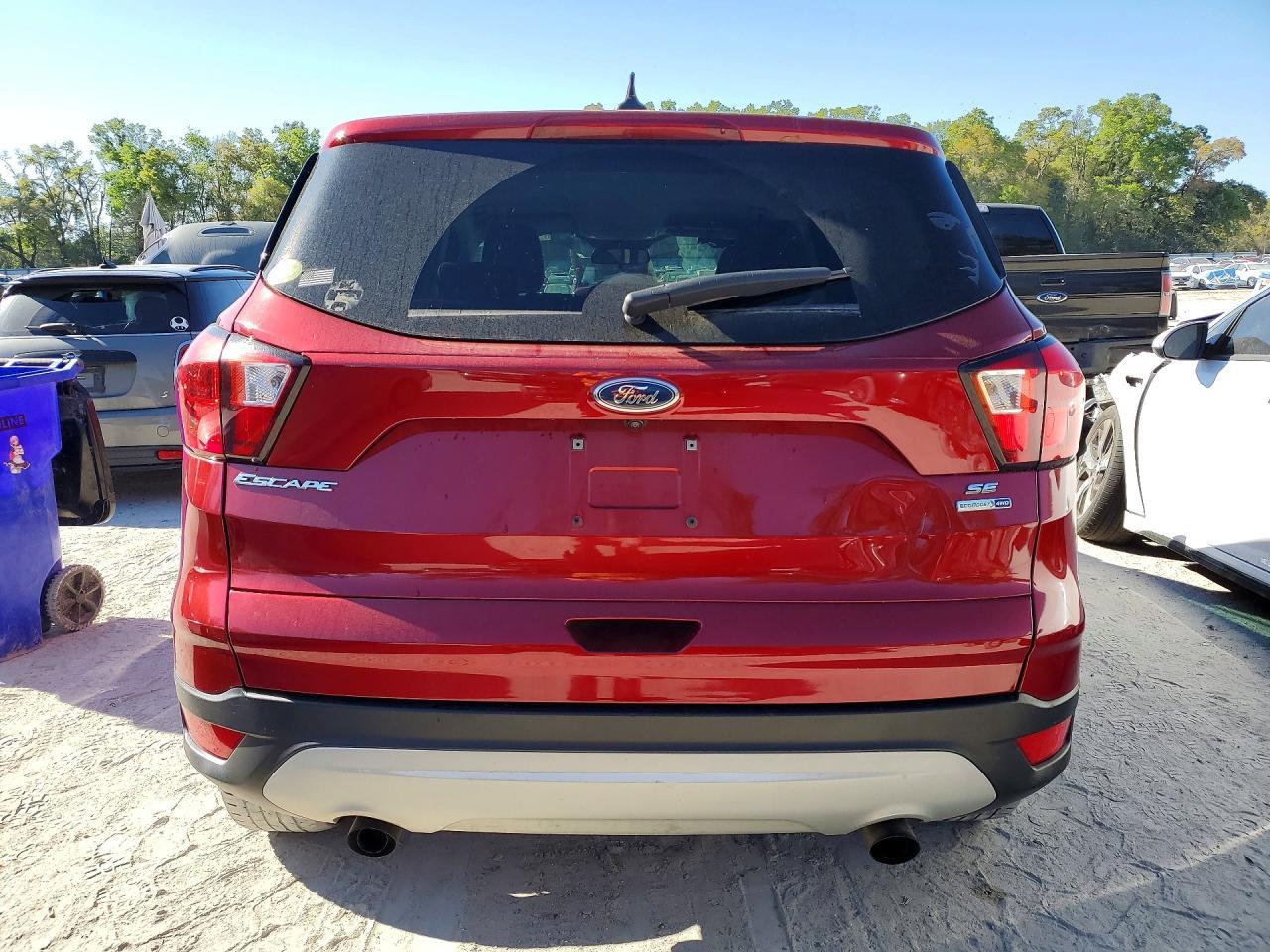 2019 Ford Escape Se - Фото 6