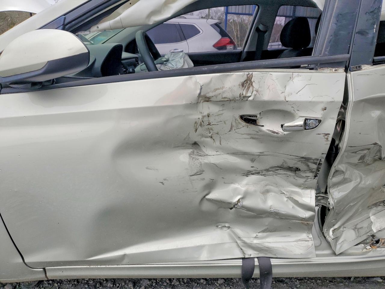 2019 Hyundai Accent Se - Фото 7