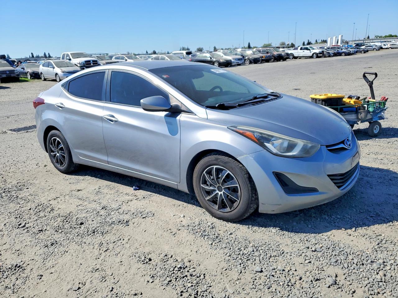 2016 Hyundai Elantra Se - Фото 4
