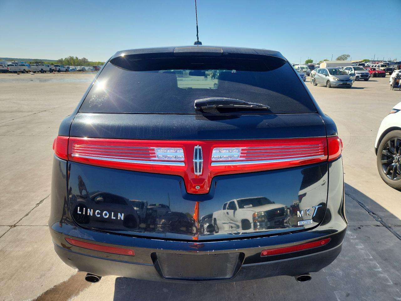 2013 Lincoln Mkt - Image 6
