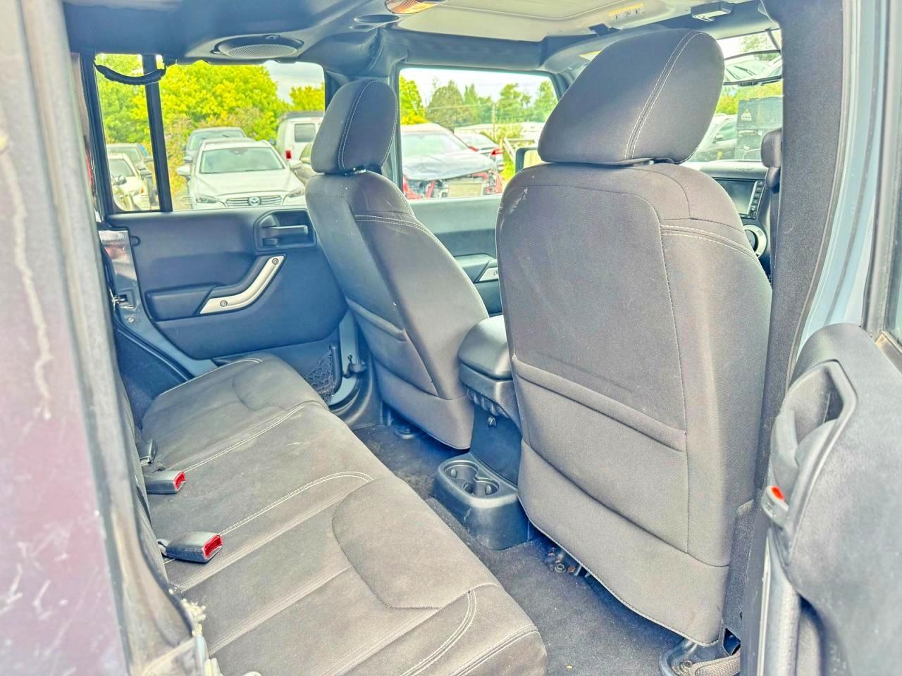 2014 Jeep Wrangler Unlimited Sahara - Фото 6