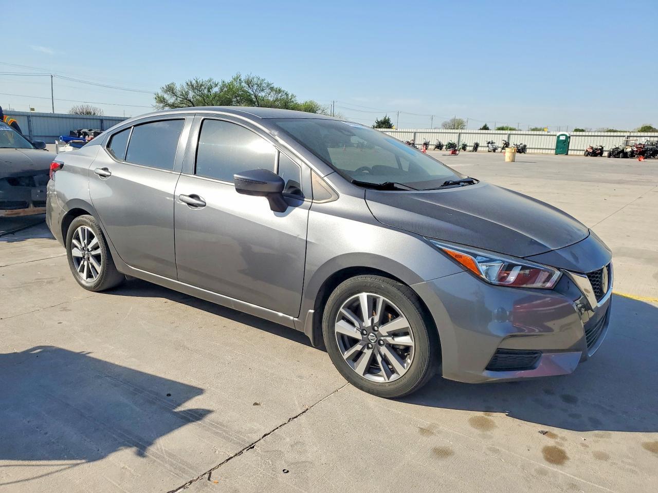 2020 Nissan Versa Sv - Фото 4