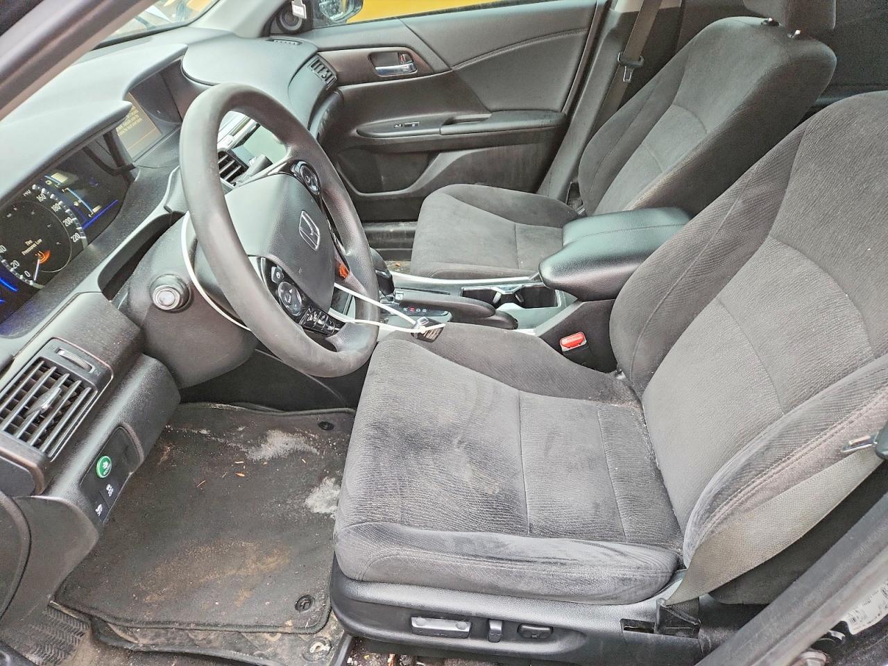 2015 Honda Accord Hybrid 4D - Фото 7
