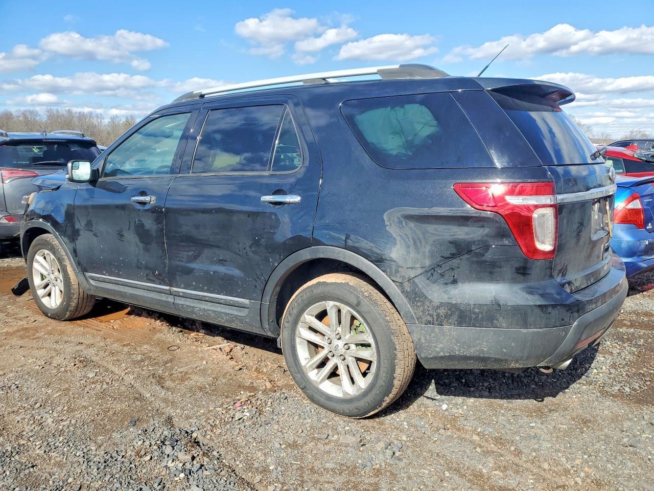 2014 Ford Explorer Xlt - Фото 2