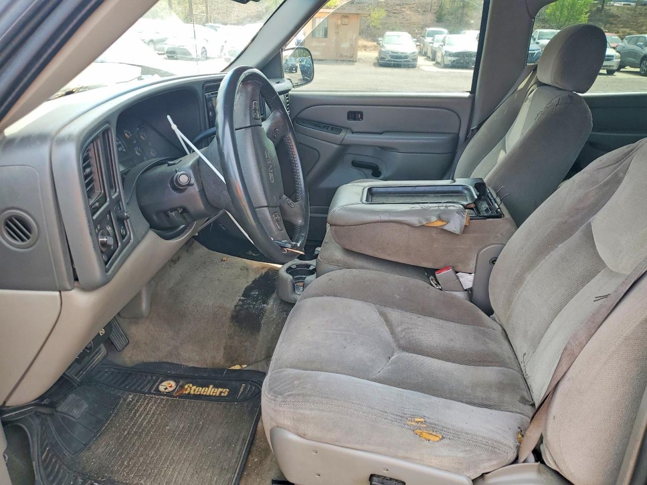 2005 GMC Yukon - Image 7