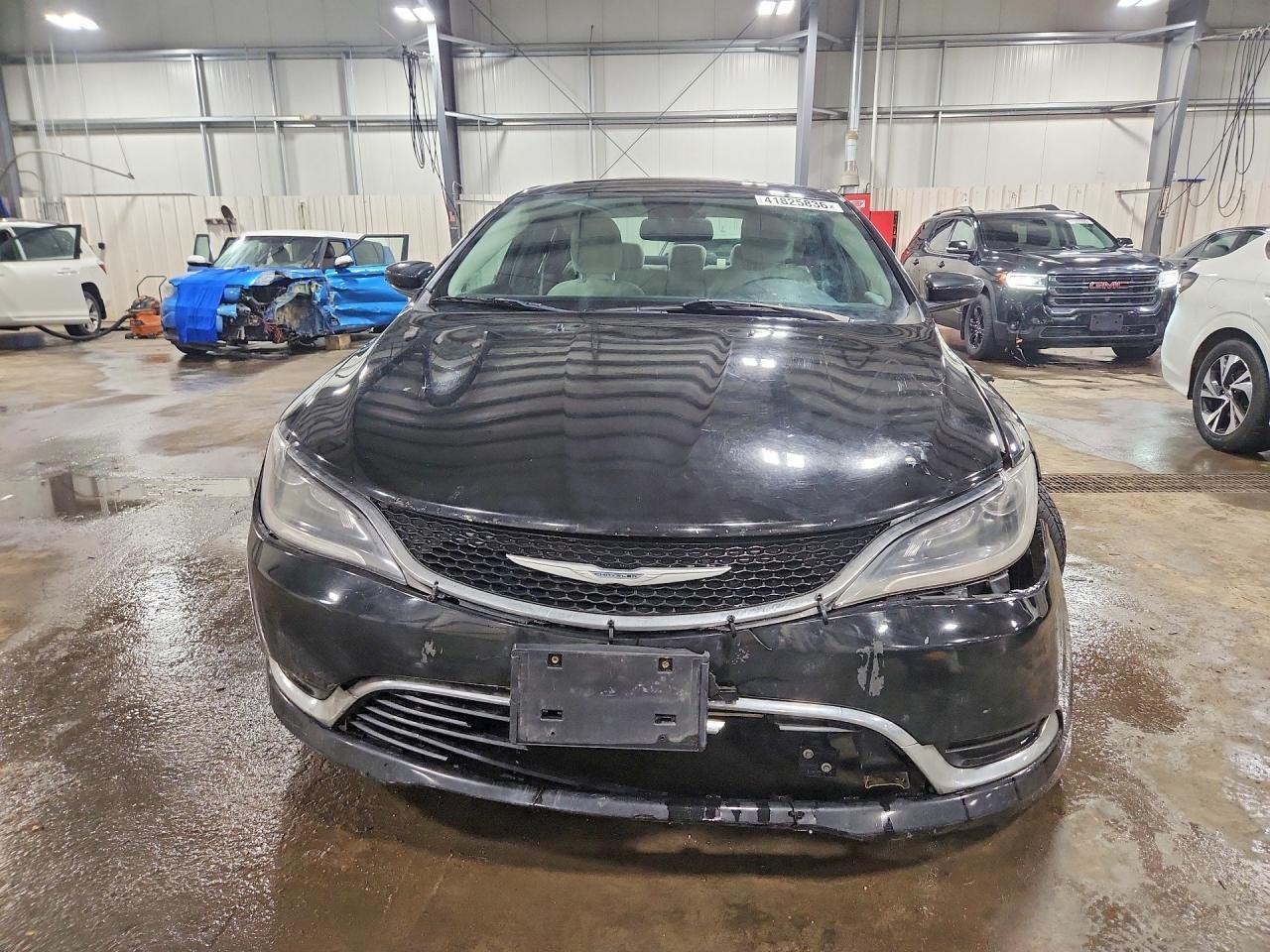 2015 Chrysler 200 Limited - Image 5