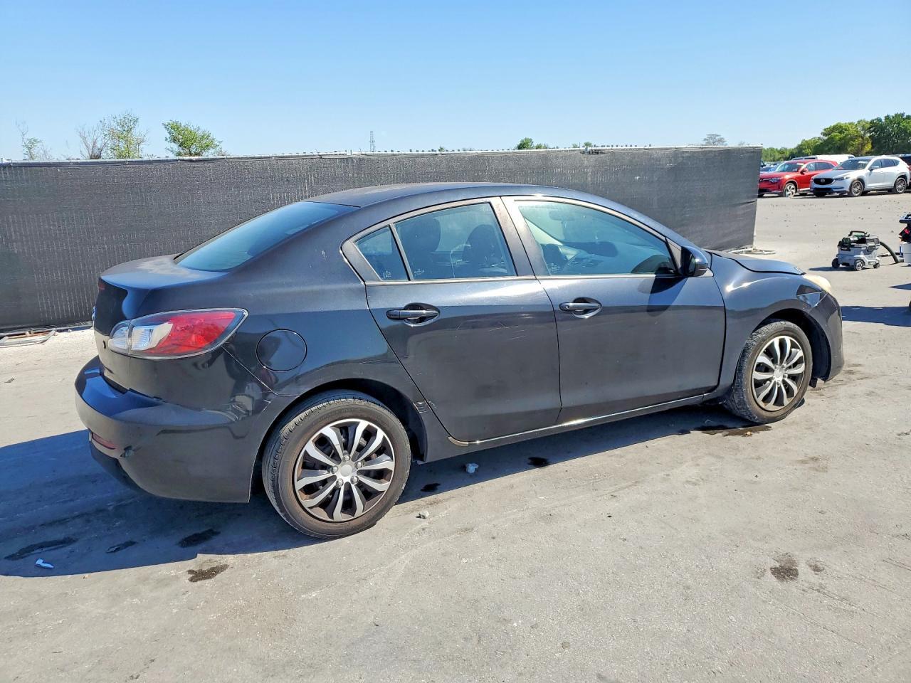 2013 Mazda 3 I - Фото 3