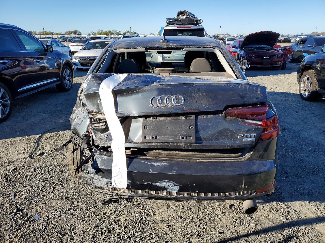 2018 Audi A4 Premium - Фото 6