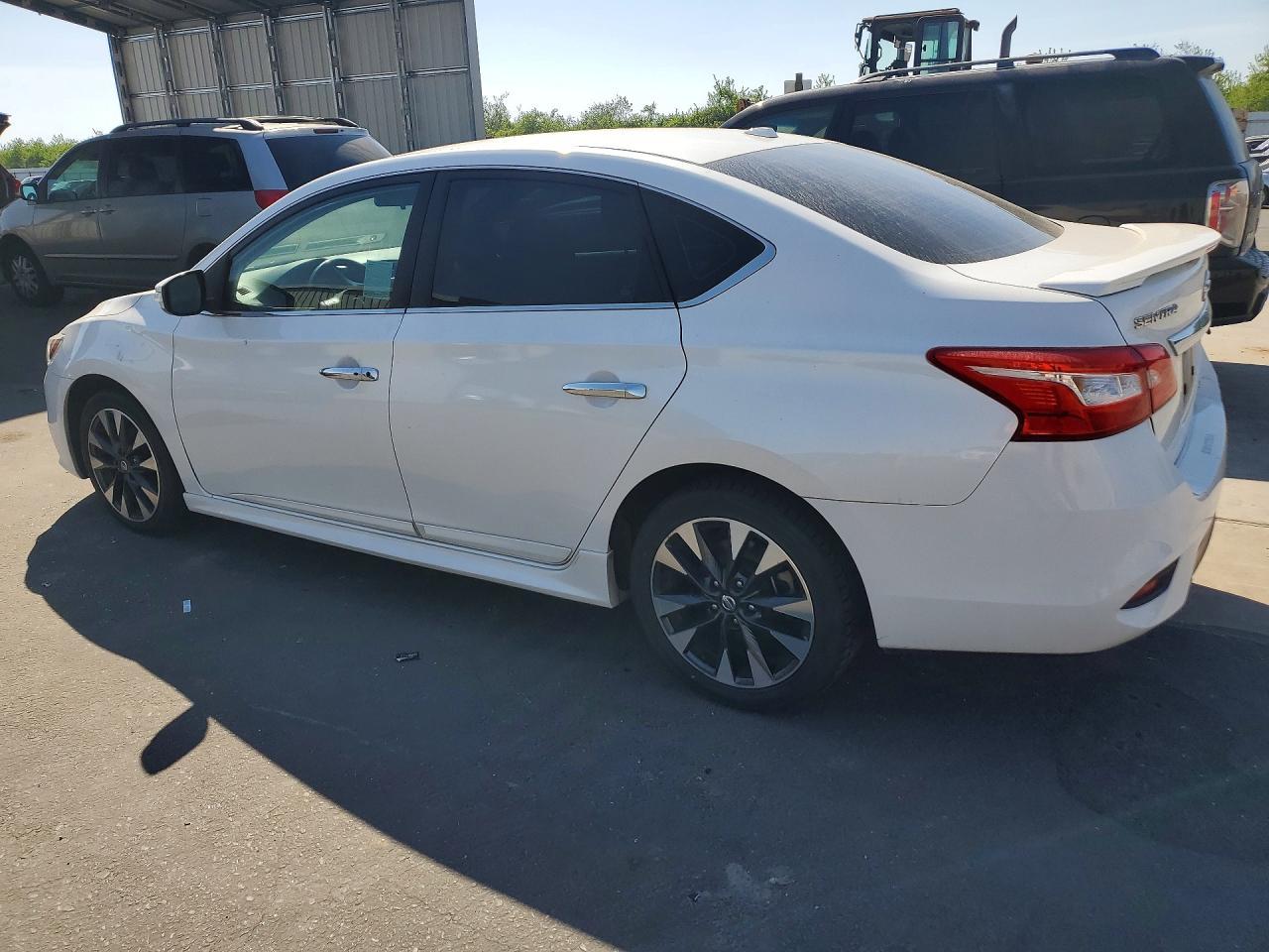 2019 Nissan Sentra Sr - Фото 2