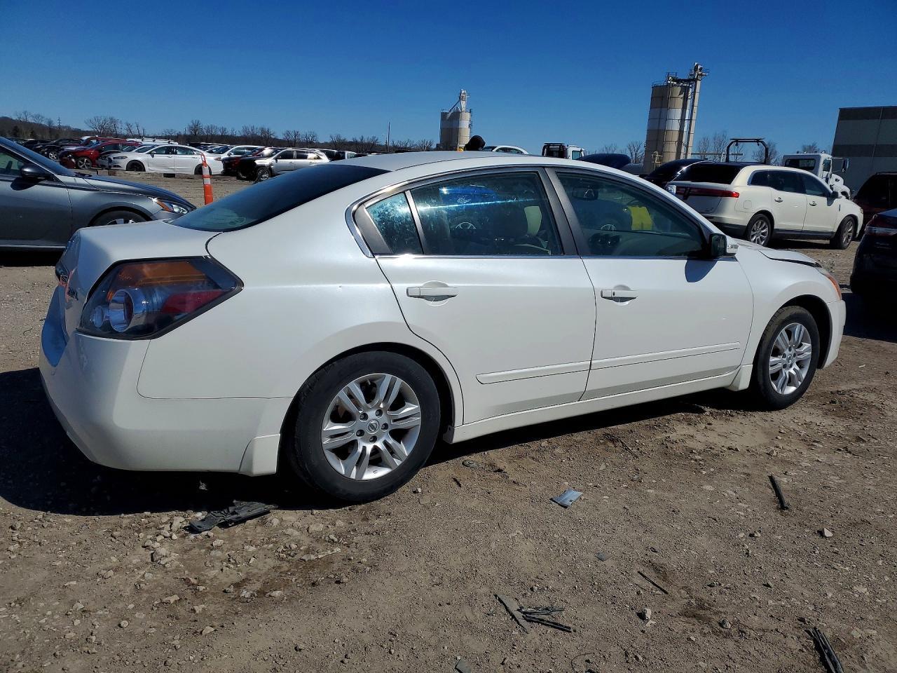 2012 Nissan Altima 2.5 - Image 3