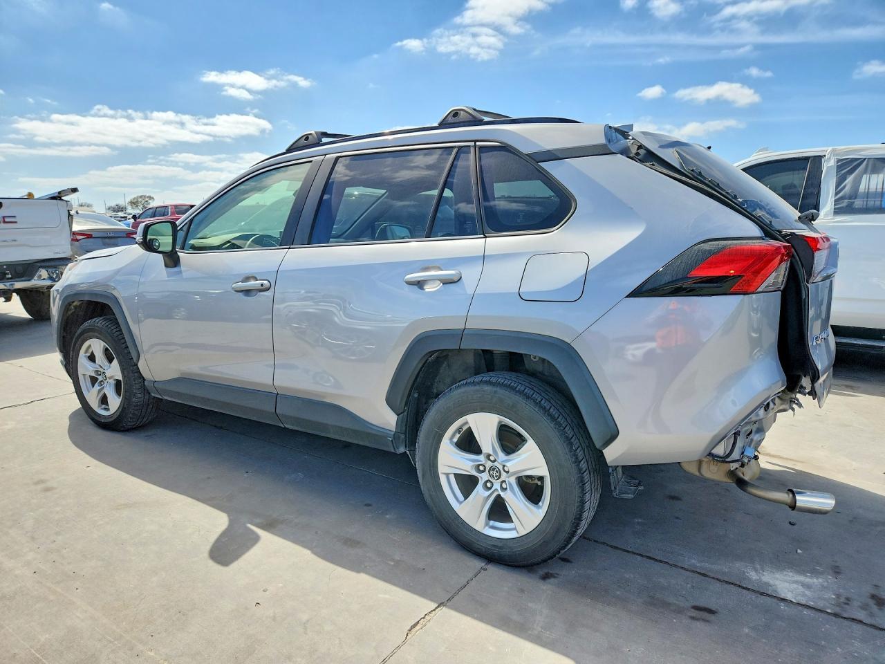 2019 Toyota Rav4 Xle - Image 2