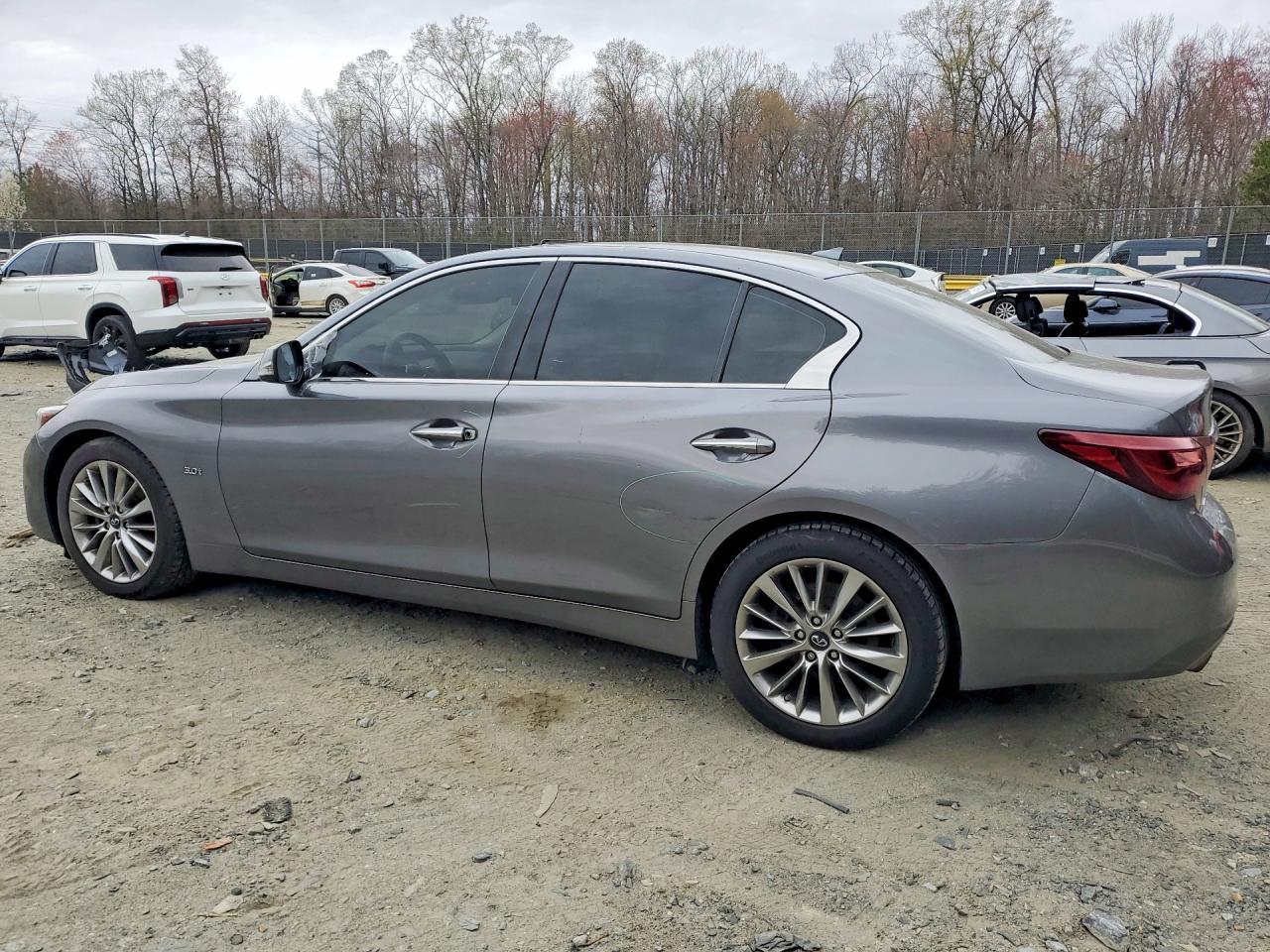 2018 Infiniti Q50 3.0T Luxe - Image 2