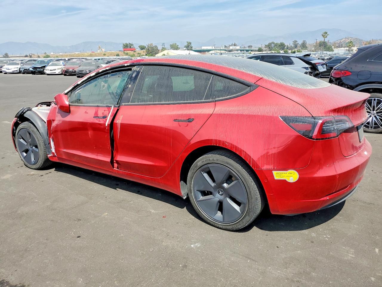 2022 Tesla Model 3 - Image 2