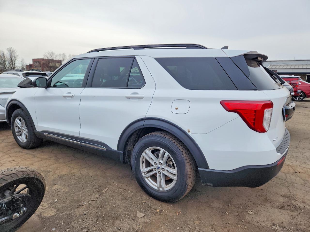 2023 Ford Explorer Xlt - Image 2