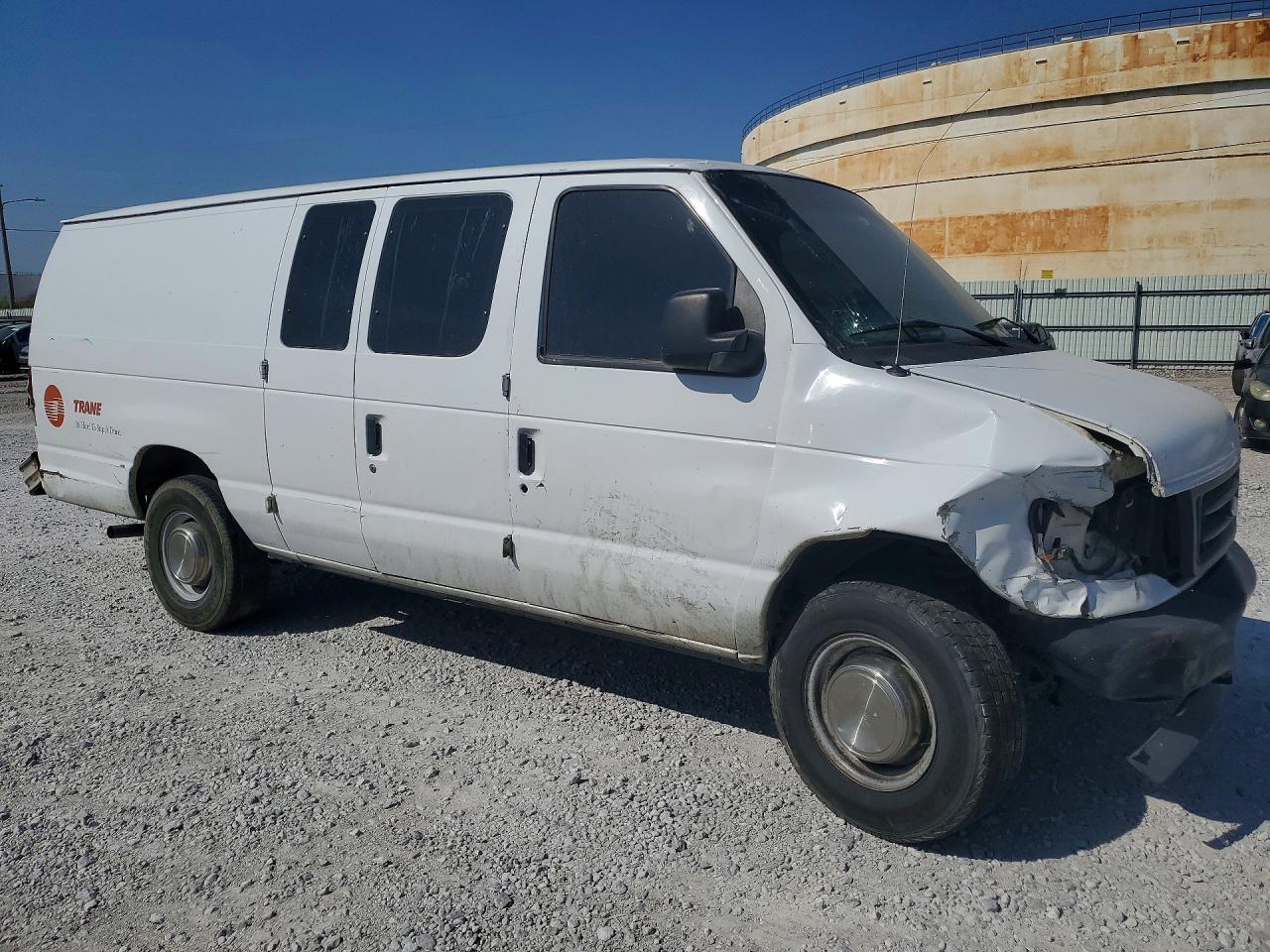 2003 Ford Econoline E250 Van - Image 4