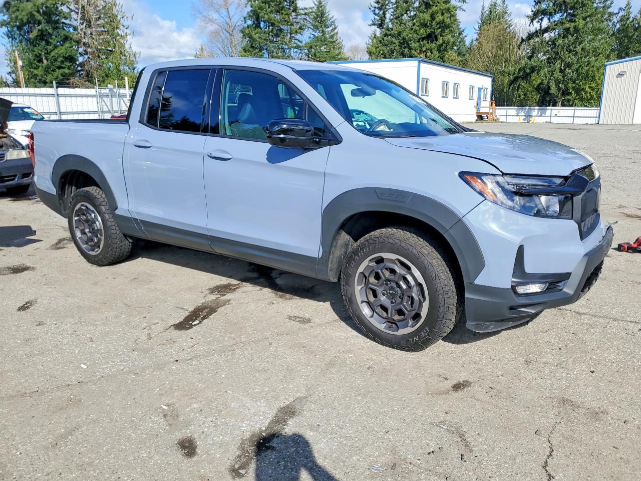 2024 Honda Ridgeline Sport - Image 4