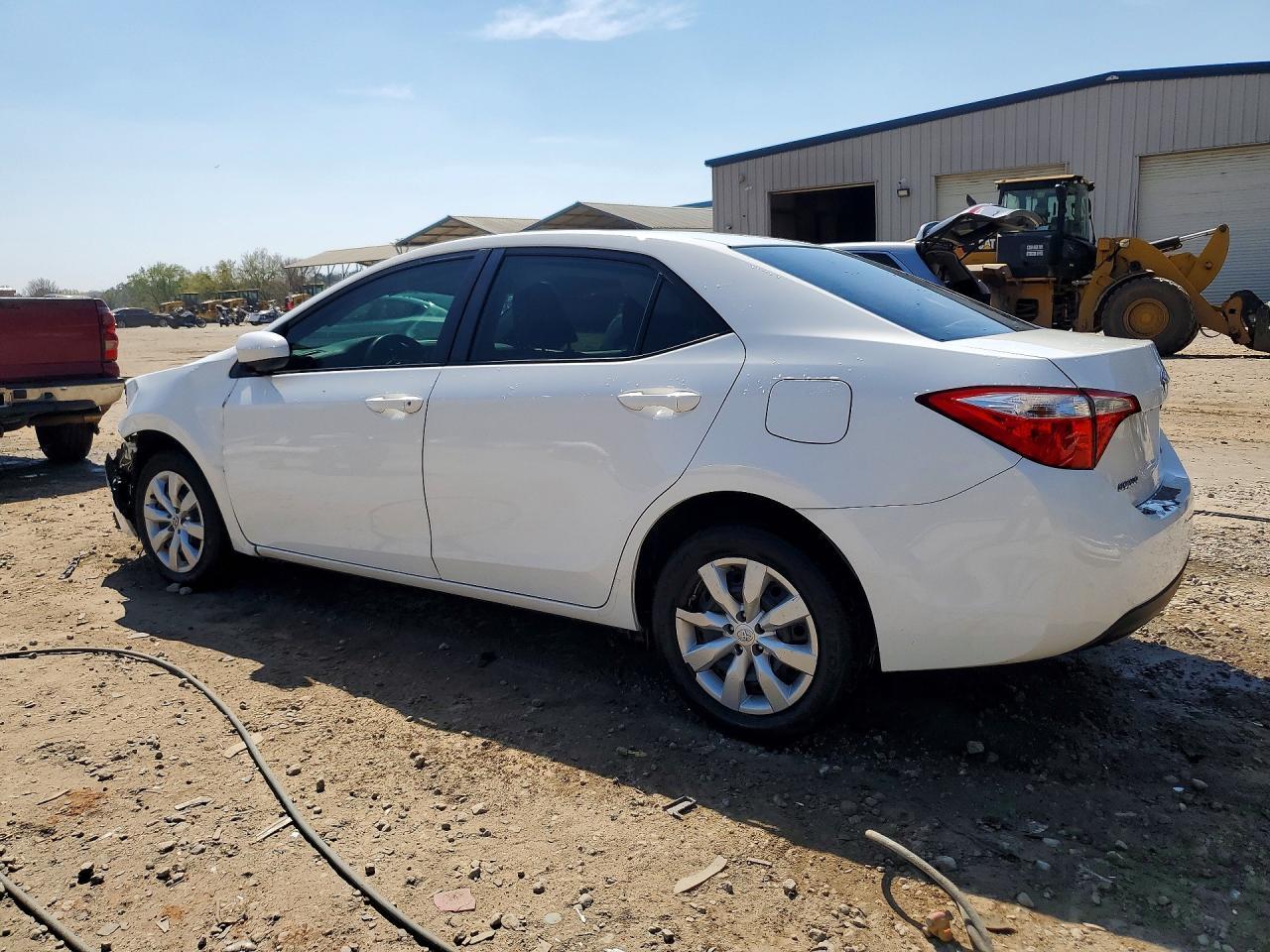 2015 Toyota Corolla Le - Image 2