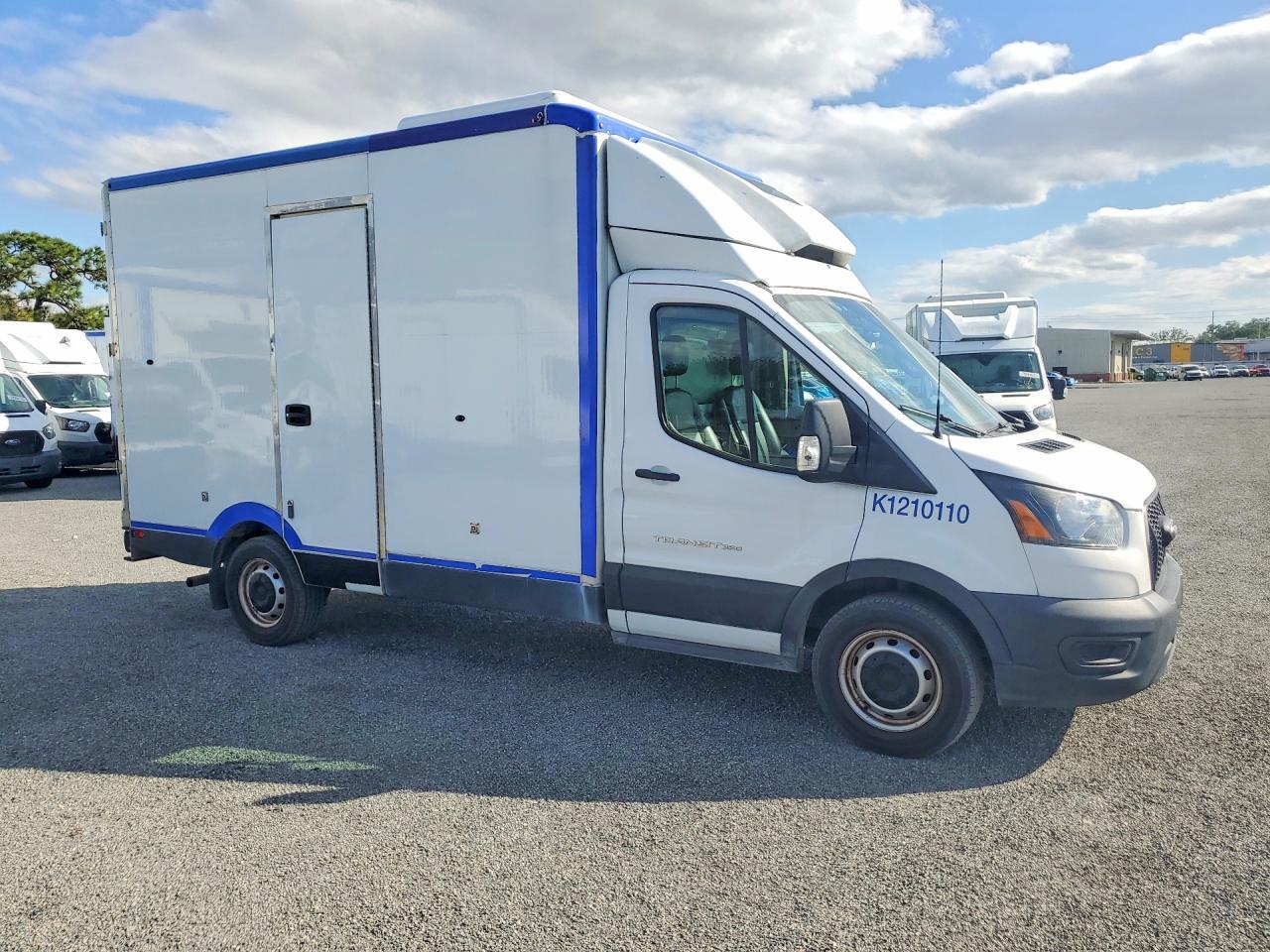 2021 Ford Transit Delivery Truck - Фото 4