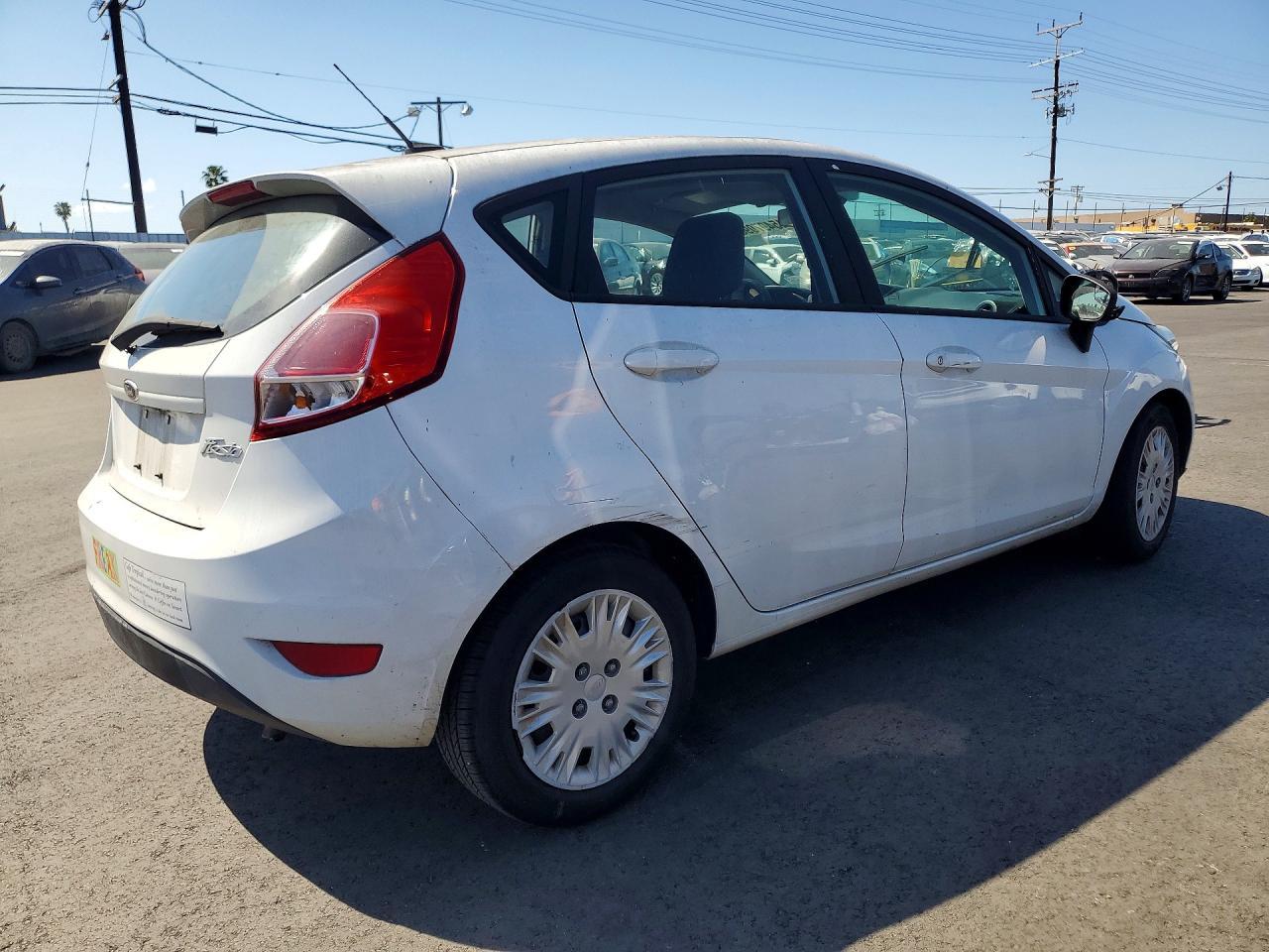 2015 Ford Fiesta S - Image 3