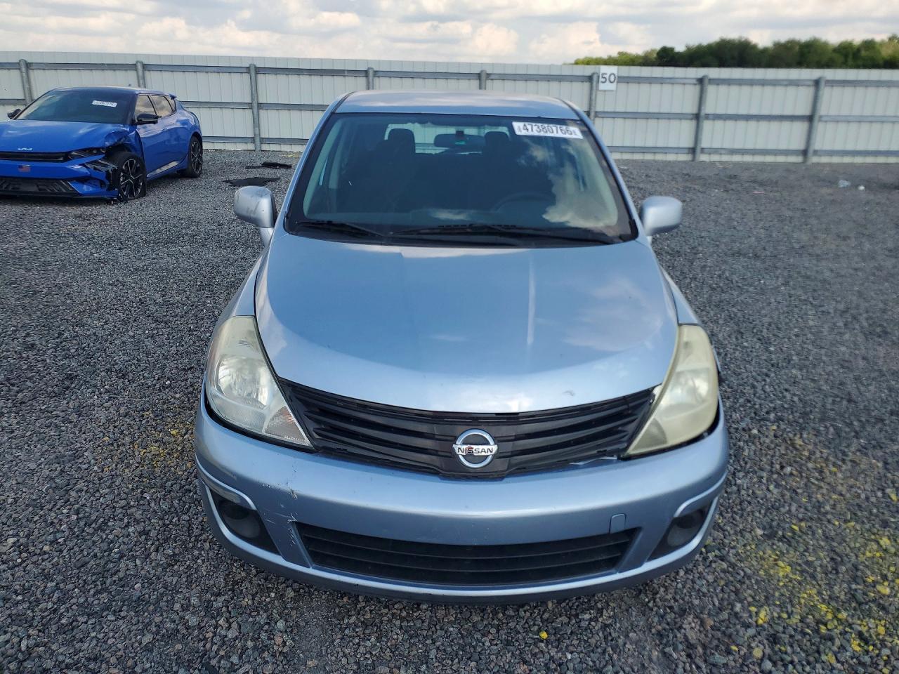 2011 Nissan Versa - Фото 5
