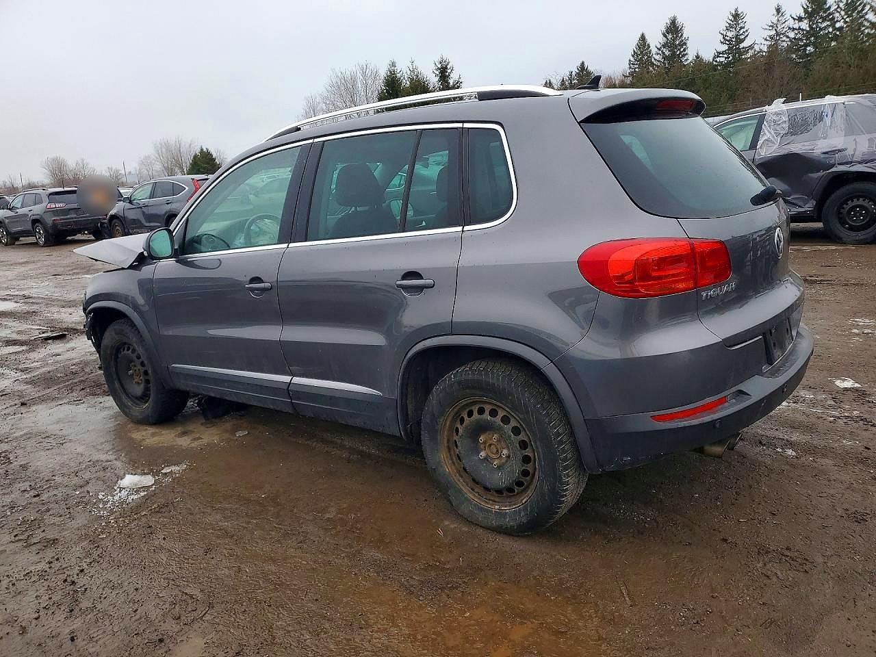 2012 Volkswagen Tiguan S - Image 2