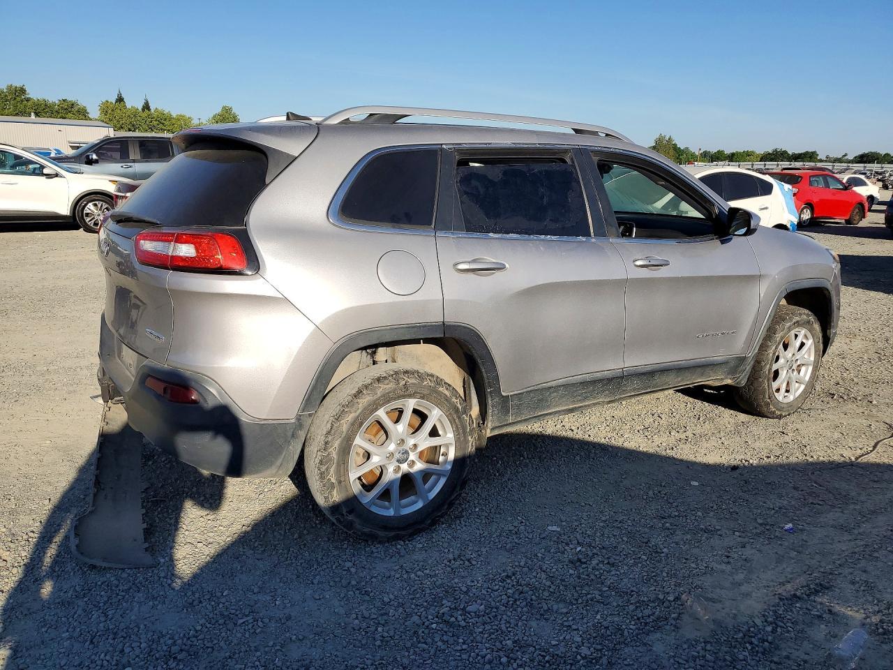 2018 Jeep Cherokee Latitude Plus - Фото 3