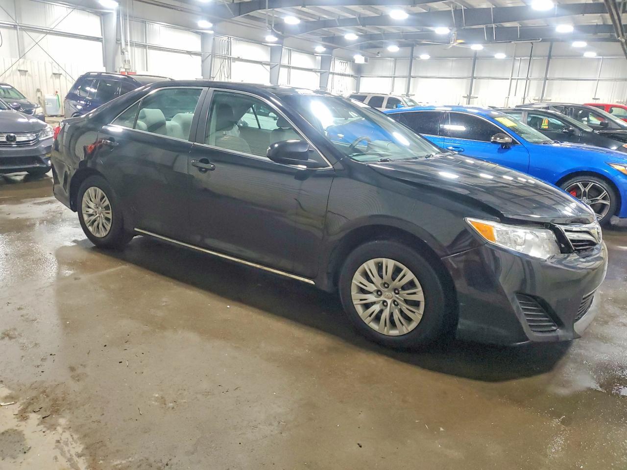 2012 Toyota Camry Le - Фото 4