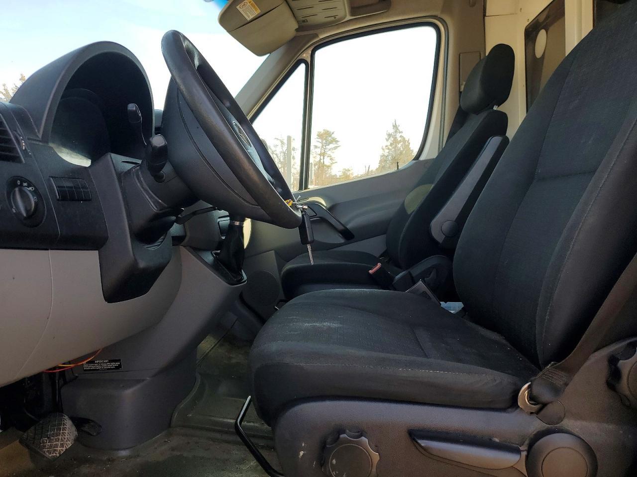 2014 Mercedes Benz Sprinter 2500 Utility / Service Van - Фото 7