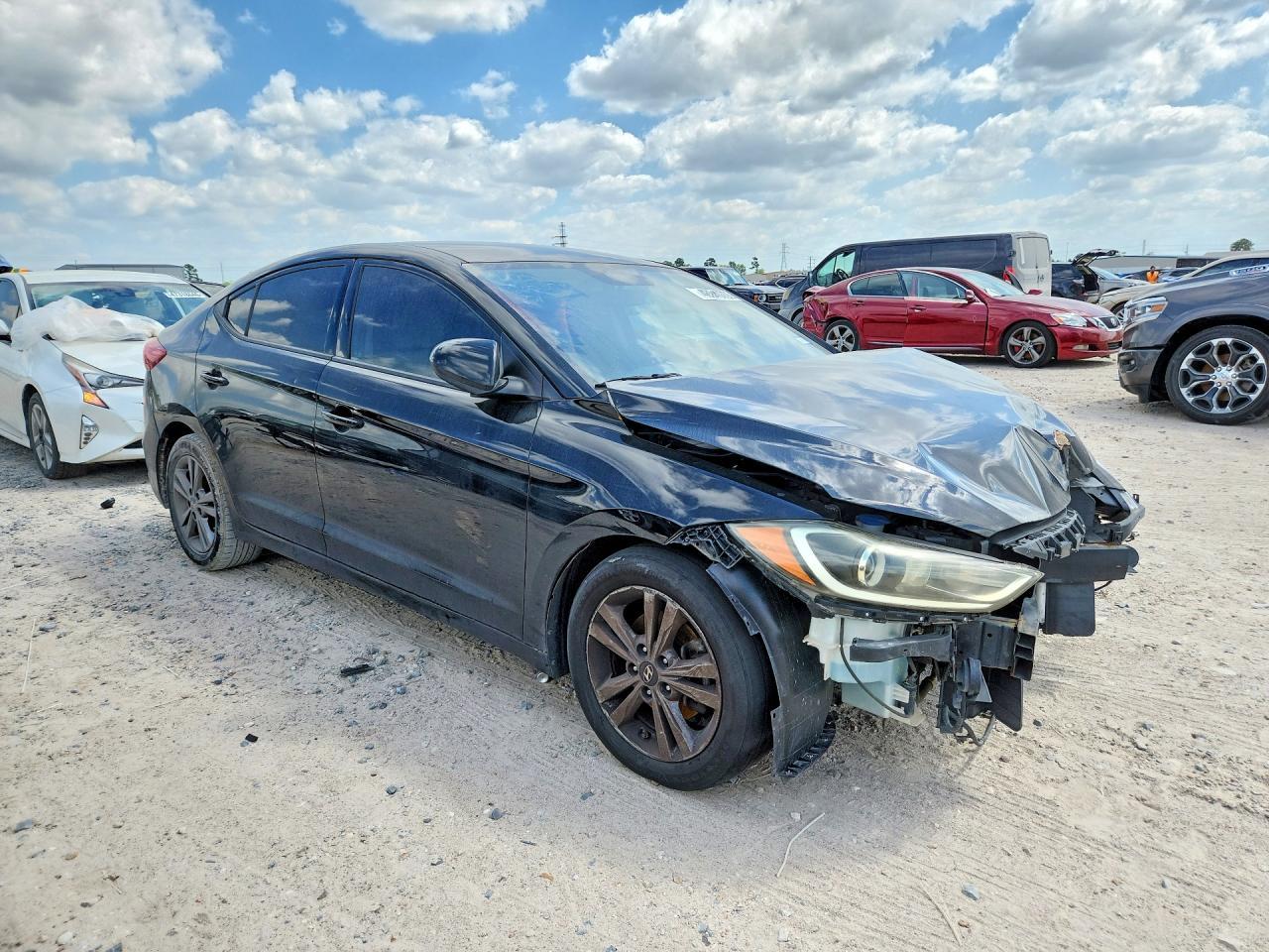 2017 Hyundai Elantra - Фото 4