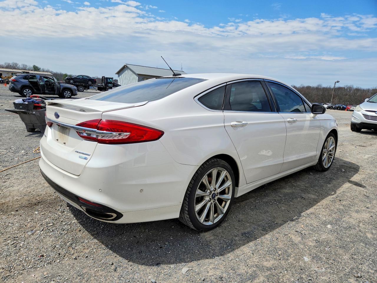 2018 Ford Fusion Titanium - Image 3