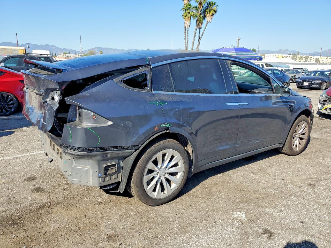 2019 Tesla Model X - Фото 3