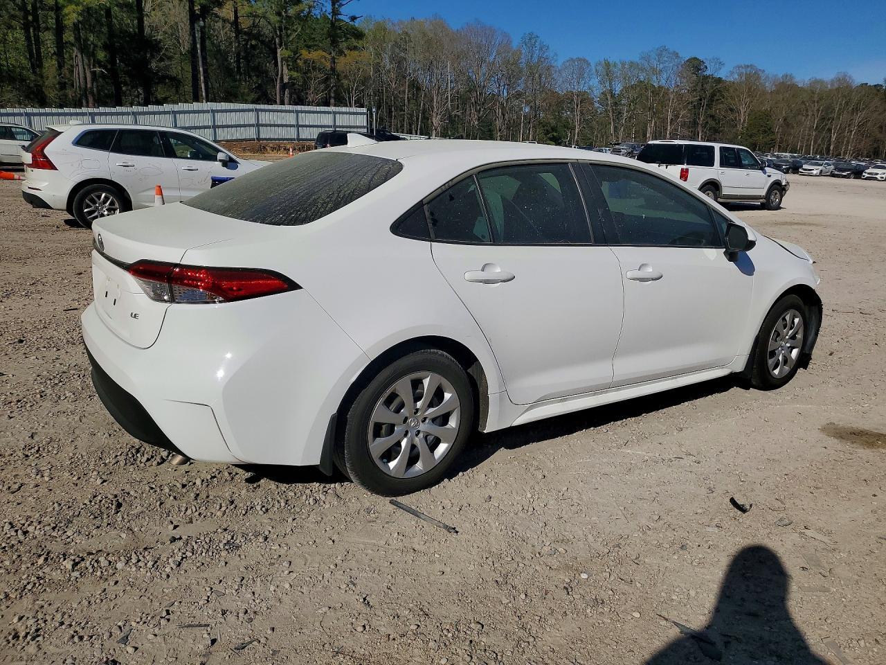 2025 Toyota Corolla Le - Фото 3